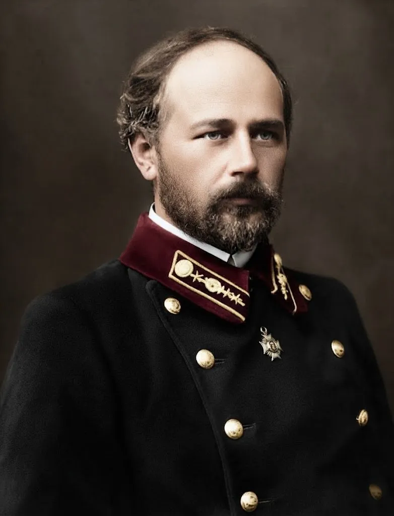 Микола Леонтович у формі з орденом, світлина до 1921 року