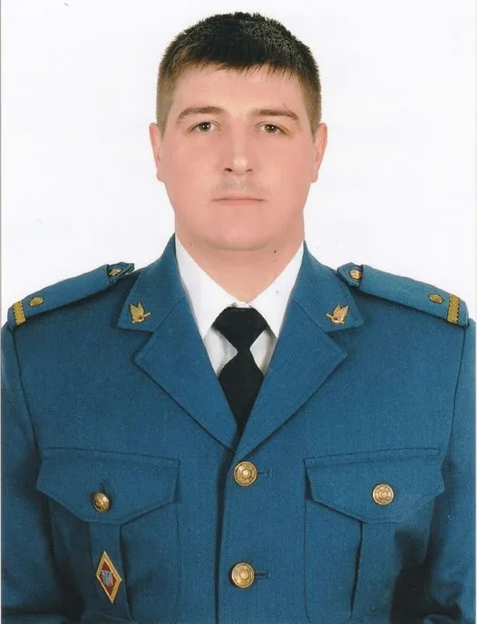 Степан Тарабалка в парадній формі Повітряних сил